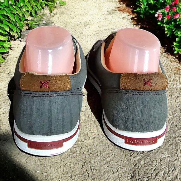 TWISTED X (10M) Dark Gray Loper with Dark Red Accents WCA0030 - Picture 5 of 10